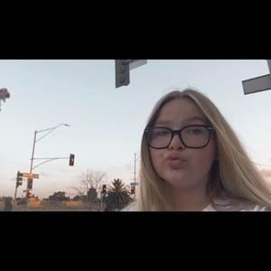 Meet your Posher, Karol